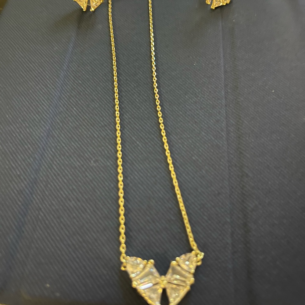 Kendra Scott set